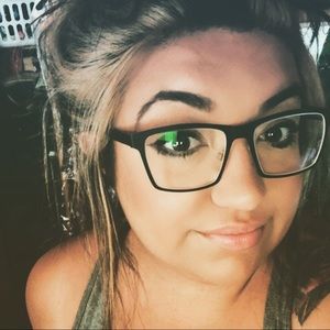 Meet your Posher, Melanie